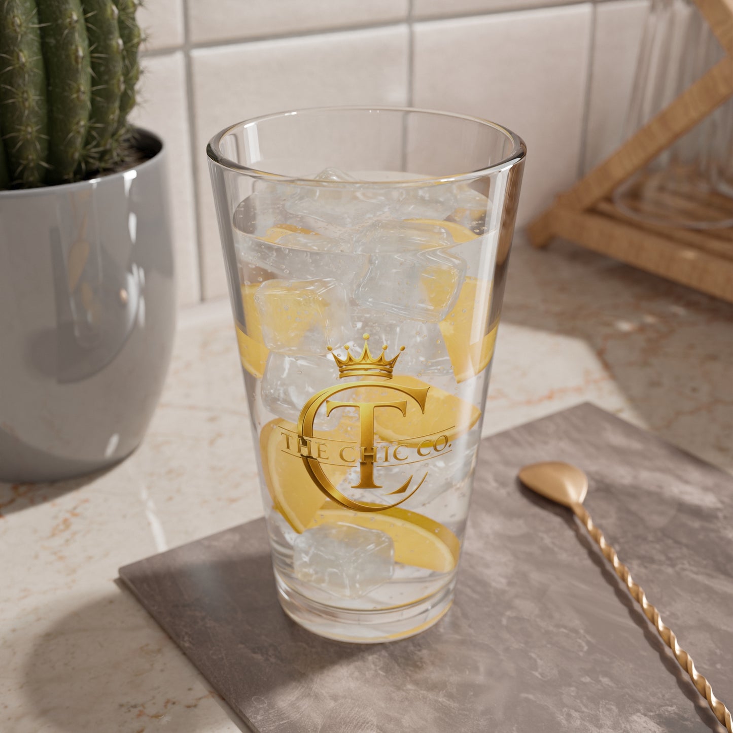 The Chic Co. Signature Gold Crown Pint Glass